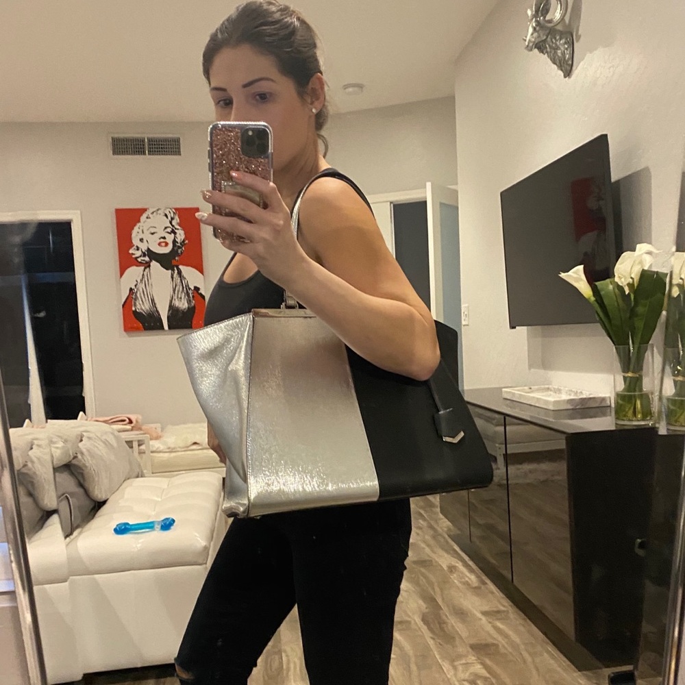 SOLD✖️Fendi 3Jours Two Tone Shoulder Bag Tote - Picture 4 of 16